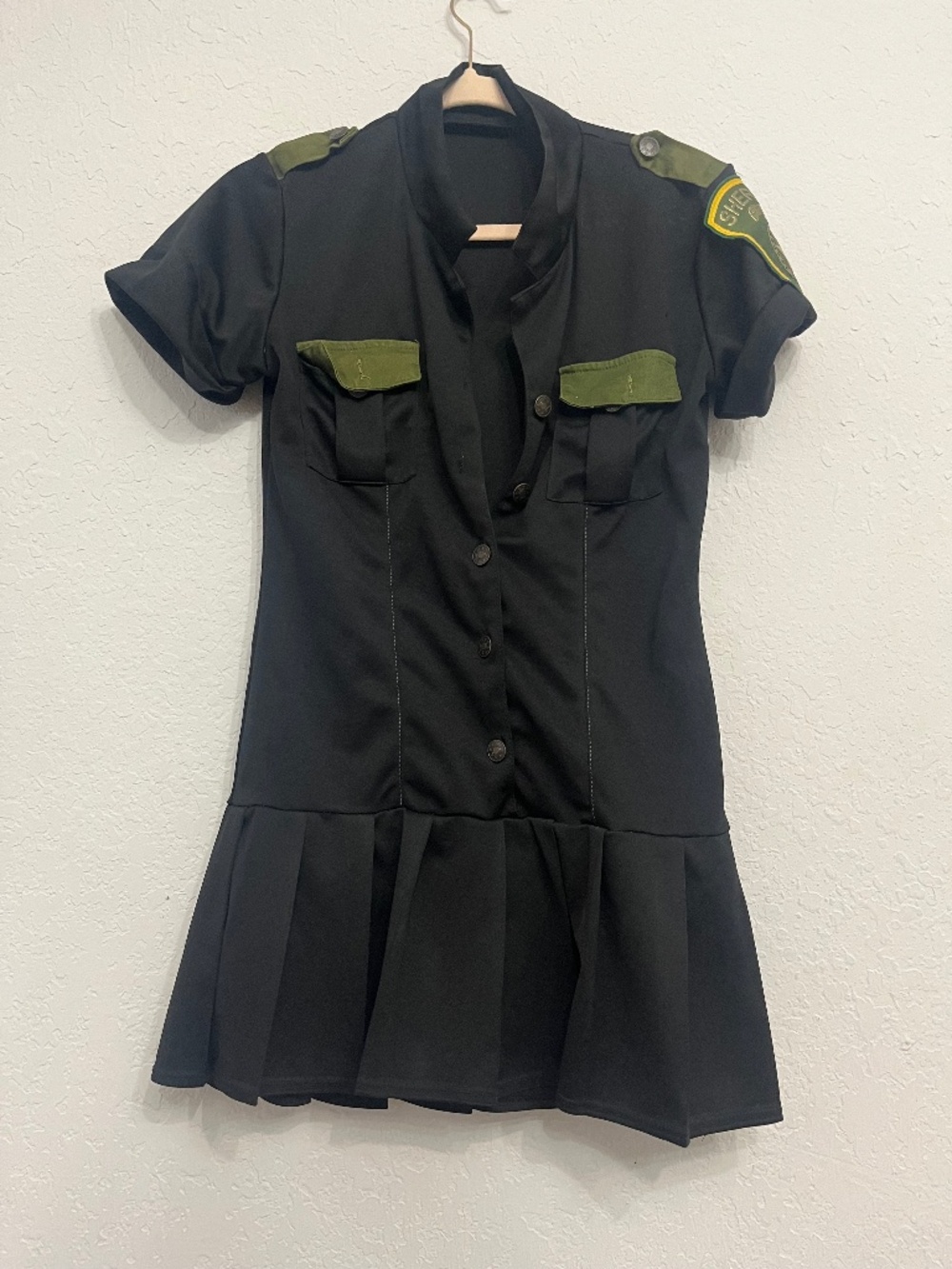 Med sheriff dress Halloween costume